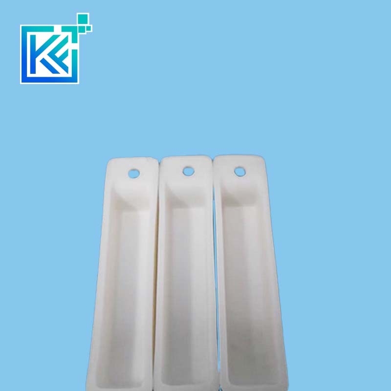 Manufacturer Wear-Resistant Anti-Corrosion High Temperature Heat-Treatment Insulation Sintering Evaporating Boa-Shaped with Hole Quartz Glass Ceramic Crucibles