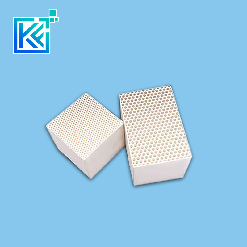 Manufacturer Precision Customerization Wear-Resistant Anti-Corrosion & High Temperature Insulation Filter Adsorption 99.7% Round Alumina Ceramic Honeycom