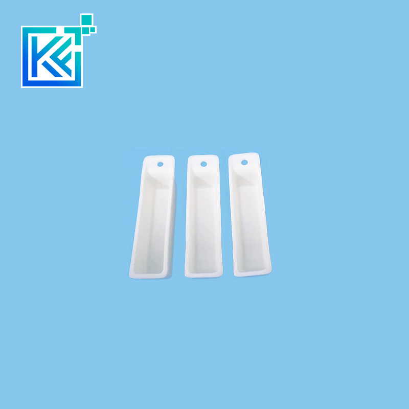 Manufacturer Wear-Resistant Anti-Corrosion Heat-Dissipation Insulator Sintering Evaporating Boat-Shaped with Hole Quartz Glass Industrial Ceramic Crucibles